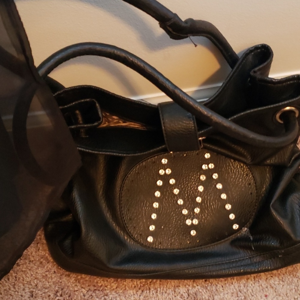 Large M shoulderbag